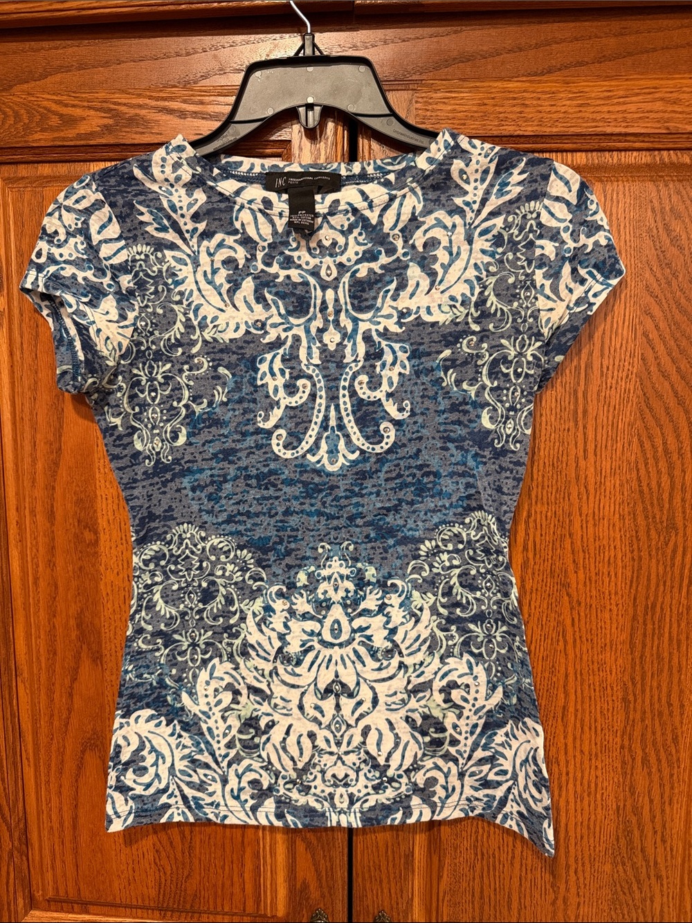 INC International Concepts Navy and White Ornate Short Sleeve Tee - Fitted *NWOT